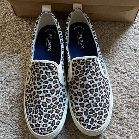 Sperry crest the cheetah sneakers - Picture 2 of 7